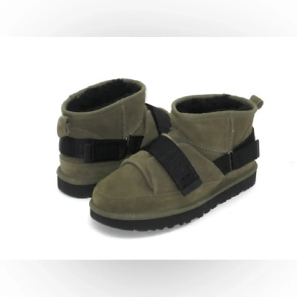 UGG classic ultra
